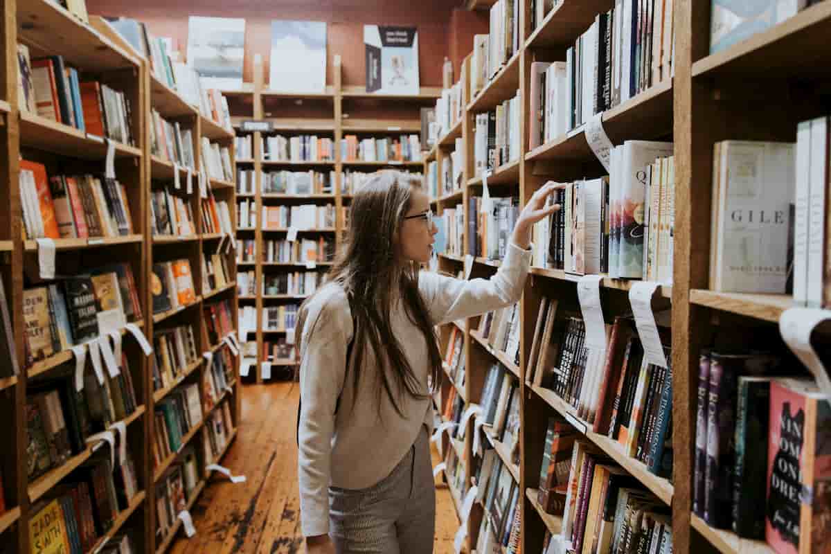 読書をする