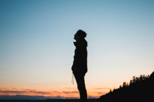 立ち止まっても大丈夫。もう一度人生を進める４つの「前を向く方法」
