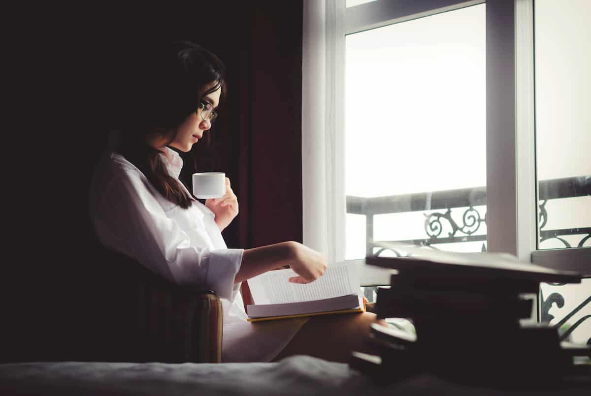 読書をする