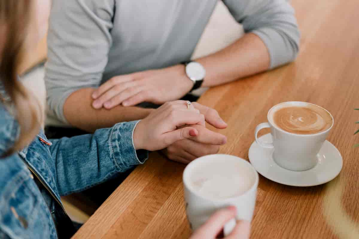 自分が尊敬している上司、先輩、友人に相談してみる