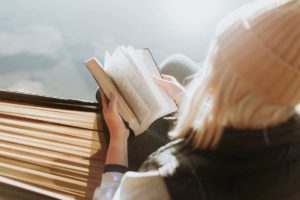 これで読書習慣が定着！本を読む人になれる方法9つ