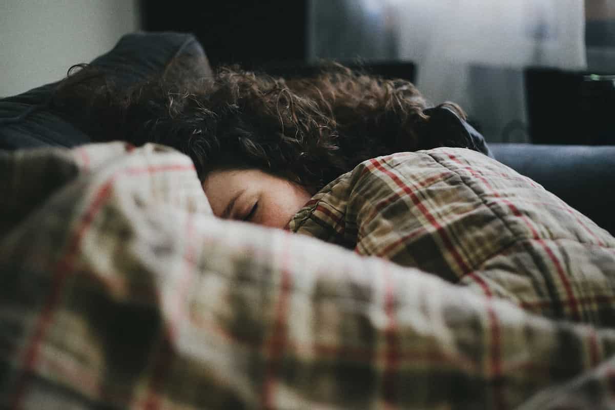 十分な睡眠をとる